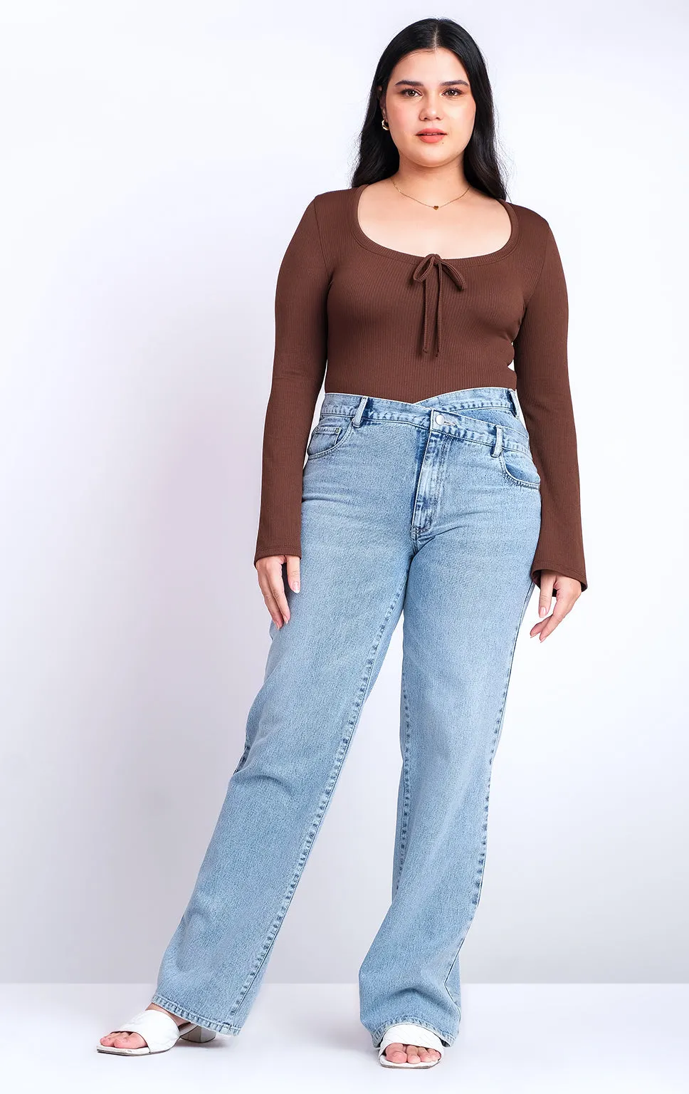 BROWN LONG SLEEVE BODYSUIT WITH RIBBON