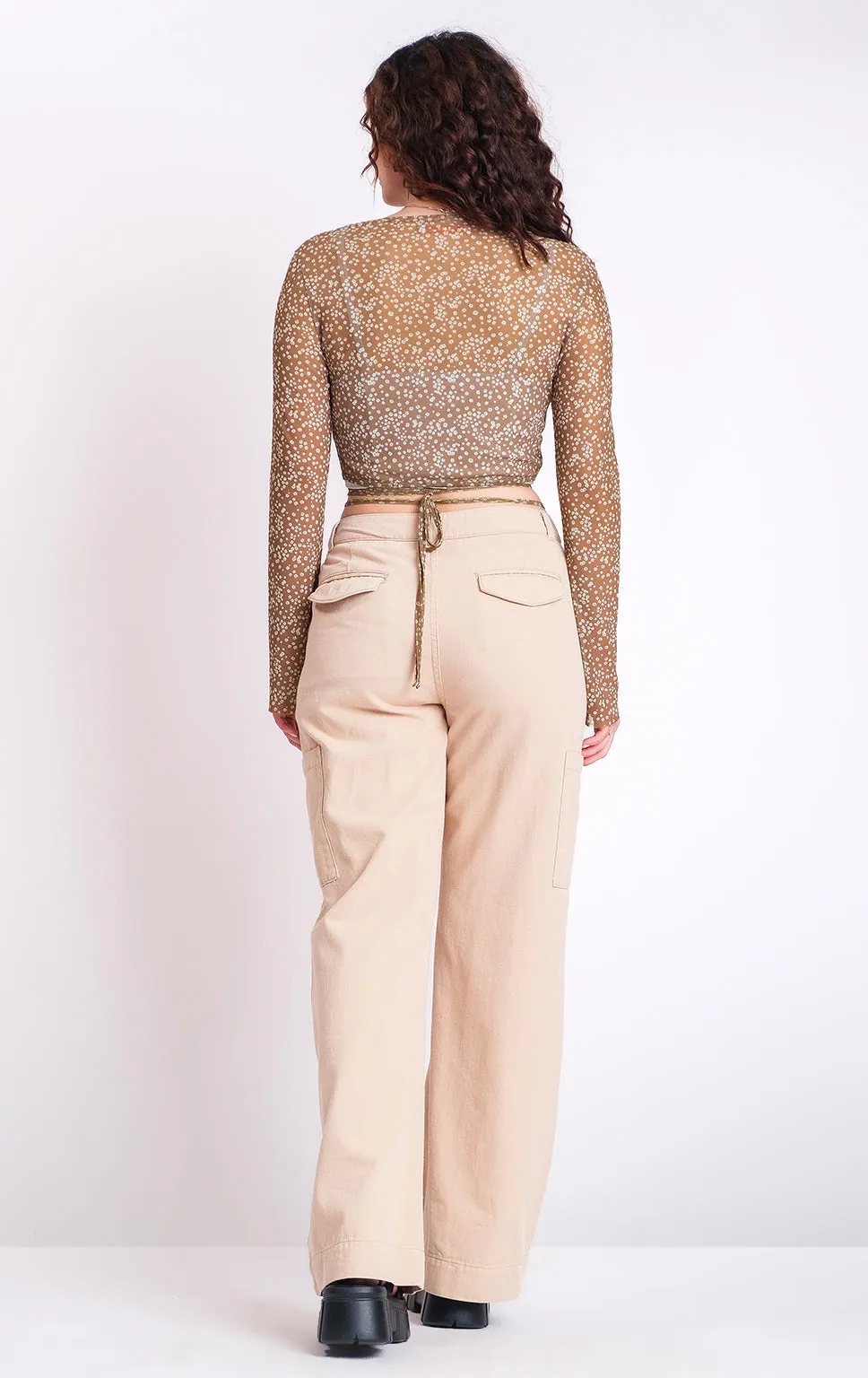 FLORAL CROPPED WRAP TOP