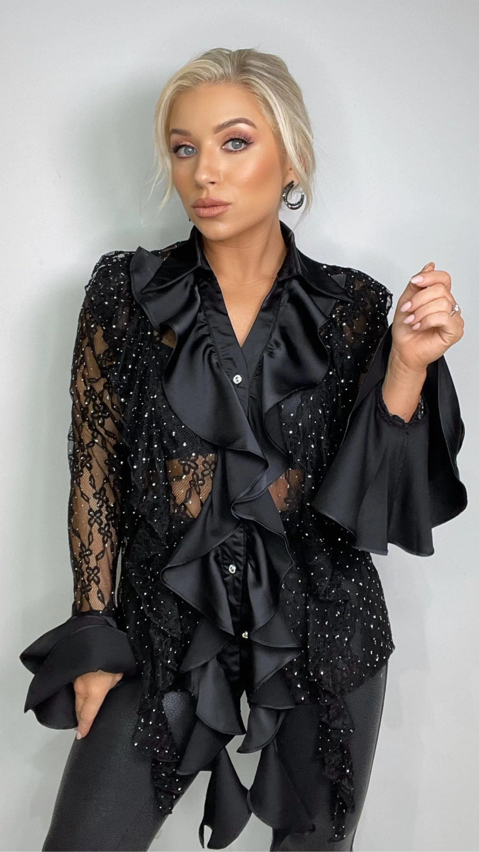 HOLLY LACE BLOUSE - BLACK